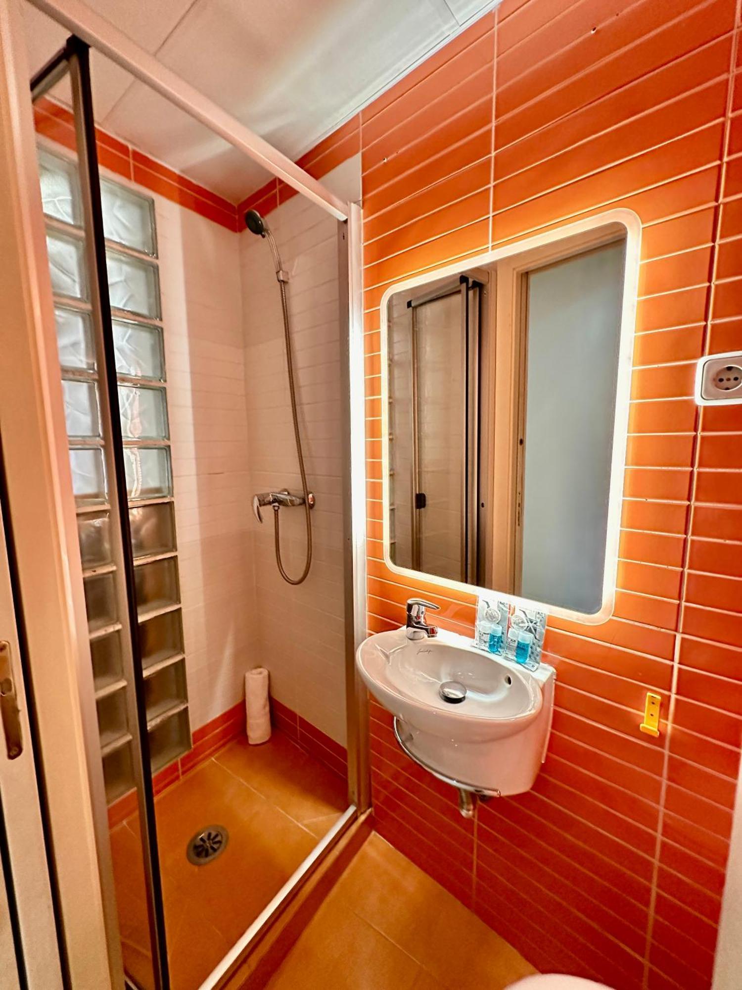 Wakaflats 3, Centro Madrid, Chueca, Barbi Apartment Luaran gambar